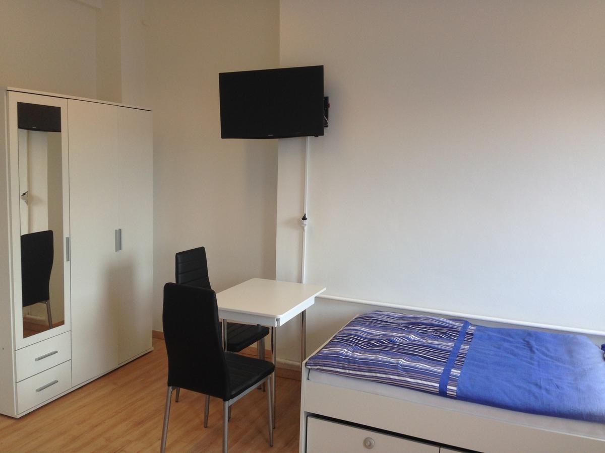 Montagehotel Bed&Steel Linz Eksteriør billede