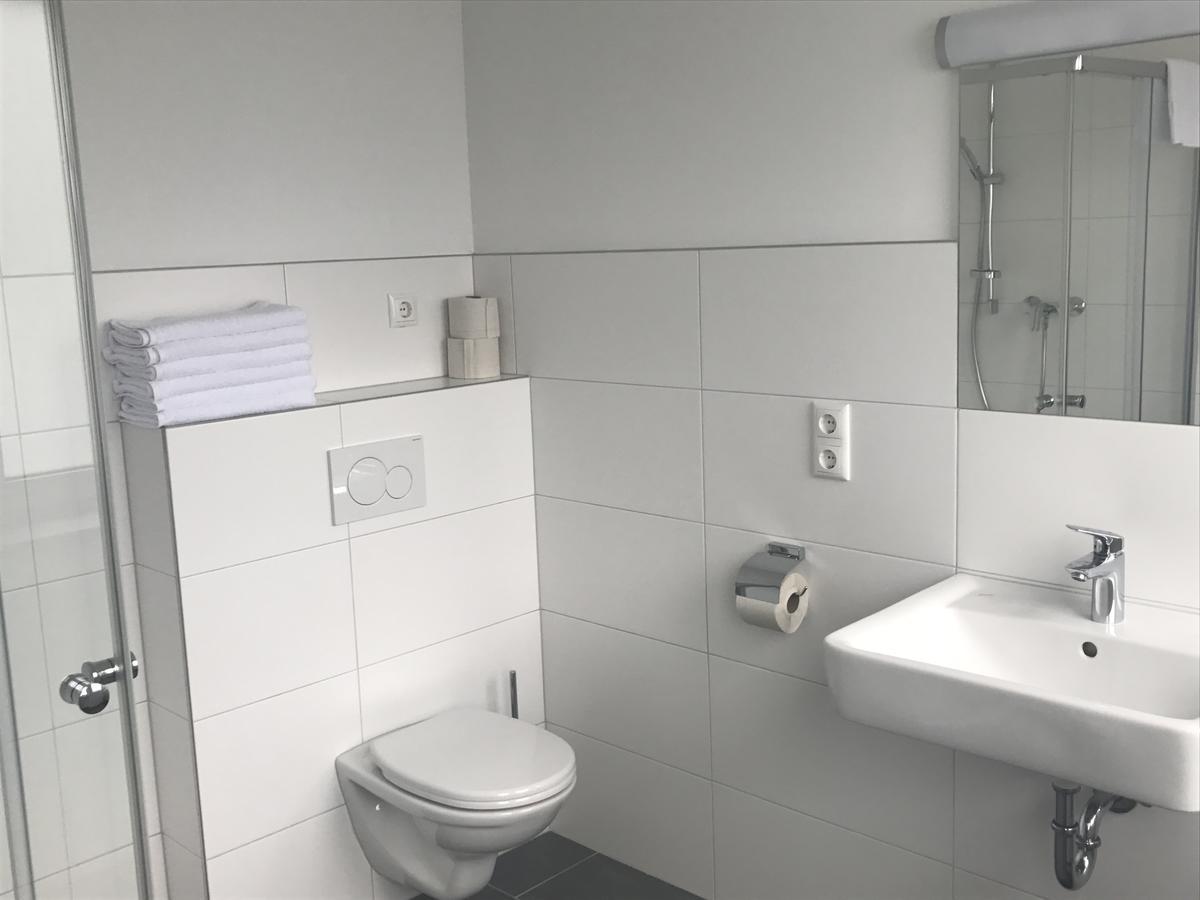 Montagehotel Bed&Steel Linz Eksteriør billede