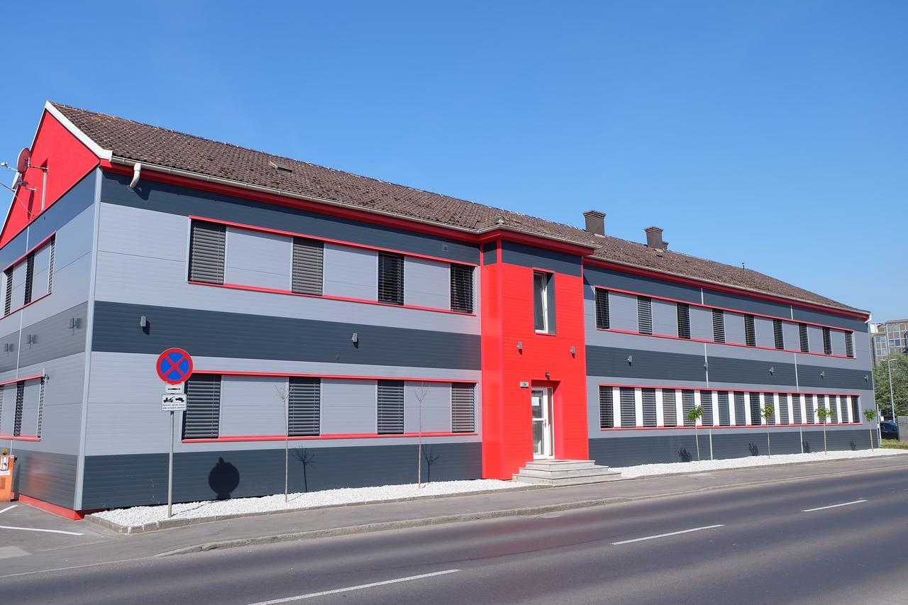 Montagehotel Bed&Steel Linz Eksteriør billede